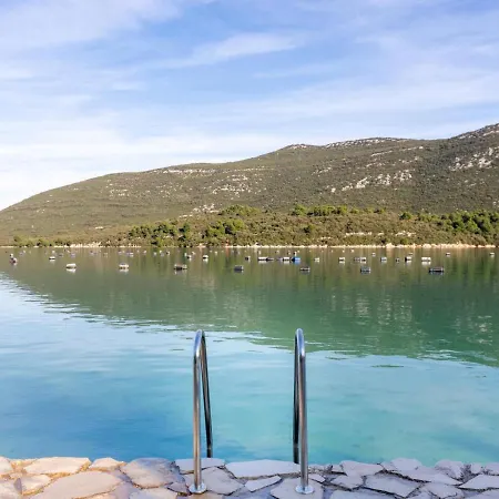 Апартаменты Waterfront Oasis-2 By Interhome