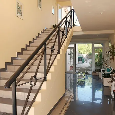 Waterfront Oasis-2 By Interhome Апартаменты *