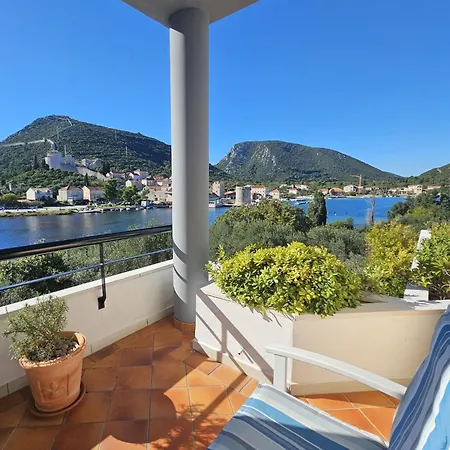 Waterfront Oasis-2 By Interhome شقة *