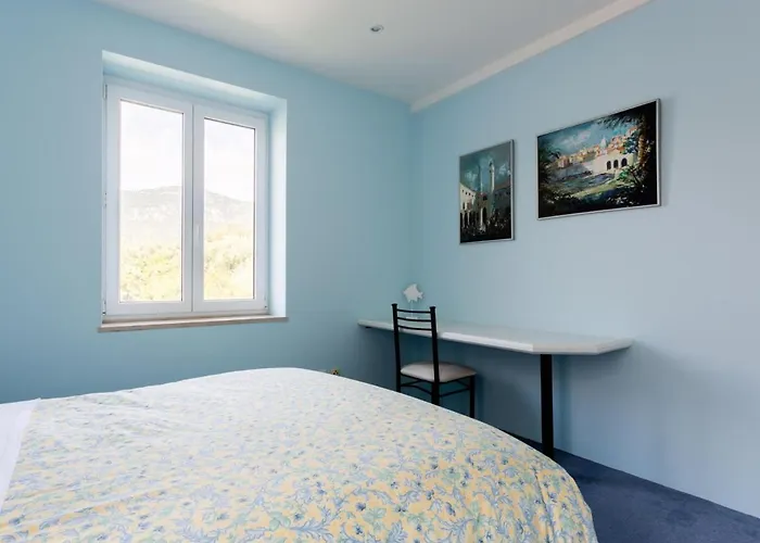 Waterfront Oasis-2 By Interhome * مالي ستون