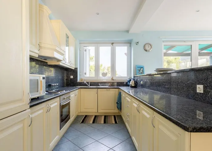 Waterfront Oasis-2 By Interhome شقة مالي ستون