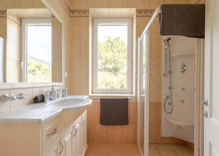 Waterfront Oasis-2 By Interhome * Мали-Стон